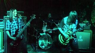 Seven Towers - Grim Luck (Live) @ The Alma 14/05/11