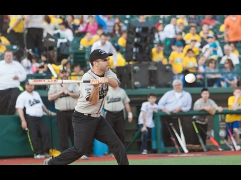 Hatzolah Baseball Game 2016: "Homerun Heroes"