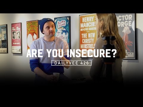 &#x202a;Why Showing Your Insecurities Is a Good Idea | DailyVee 426&#x202c;&rlm;
