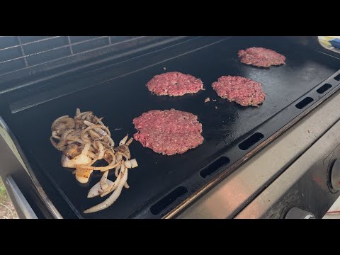 🍔 The Best Juicy Smash Burgers on the Weber Griddle Insert for the Weber Genesis II 400 Gas Grill