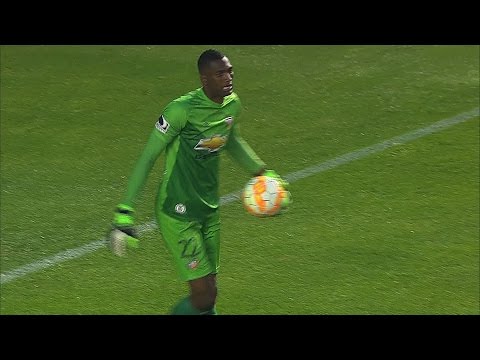 Spectacular Save - Alexander Domínguez (LDU) vs. River Plate