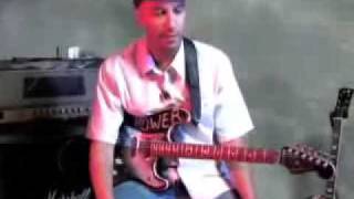Tom Morello   Guitar Lessons    02   The Whammy Pedal