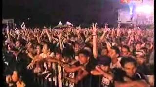 Download lagu 25 Tahun SLANK Membumi - I Miss You But I Hate You feat Aura Kasih - Kilav - mp3