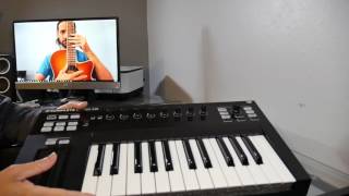 Video thumbnail for Komplete Kontrol S25 // Unboxing by Matthew Stratton