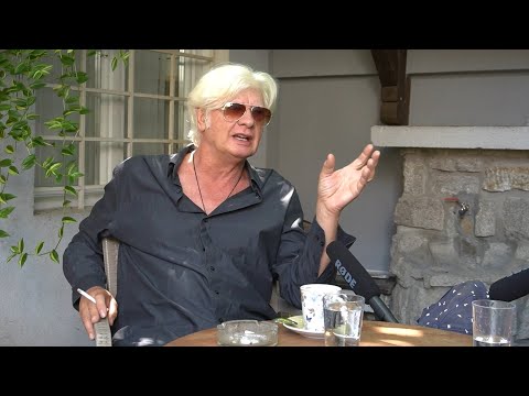 U novoj epizodi „Filozofiram sa“: Gitarista Krle Jovanović otkriva nam šta je suština rokenrola