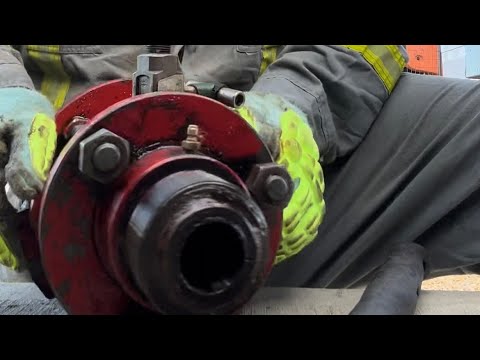 Stuffing Box tear down and replace with new packing. Strip onto the Polish Rod#bop #oil #hardwork