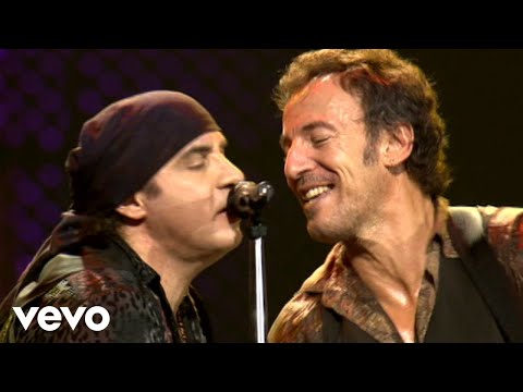 Bruce Springsteen - Waitin' On A Sunny Day (Official Video)
