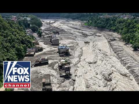 Pilot recounts 'DEVASTATING' Nepal floods: 'Never witnessed anything like that'