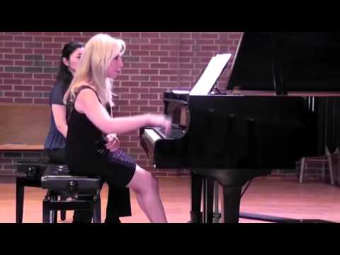 Carol Comune Live Piano Performances