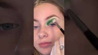 OMG⚠️ do you style your hair the same every day? 🤯😭😱😖#shorts #makeup #story #OMG