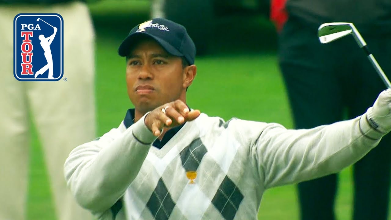 Tiger Woods' iconic club twirl at 2009 Presidents Cup - YouTube