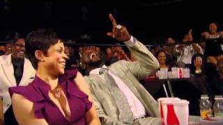 Shaquille O'Neal eats ass !!!  FUNNY