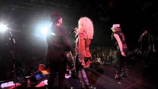 Sugarland and Little Big Town cover Madonna's "Like a Prayer"