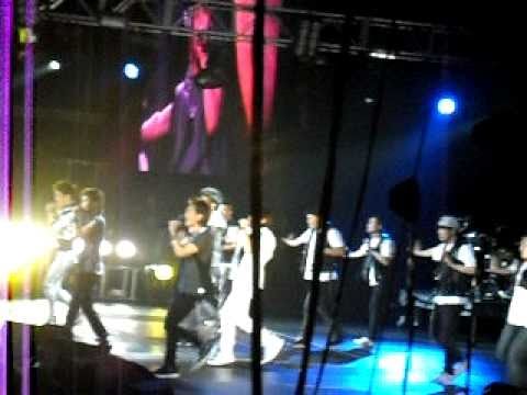 [FAN CAM] 100904 - SHINee - Ring Ding Dong and f(x) - NU ABO@ SM Town '10 LA