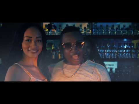 Como Esta La Calle - Reggaemao (*Video Oficia*)l