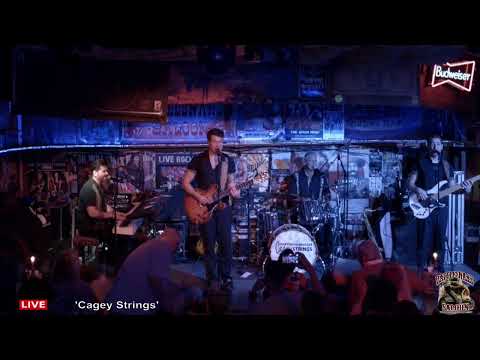 'Cagey Strings' live aus dem Rattlesnake Saloon
