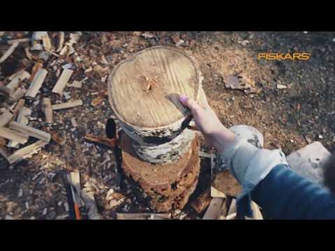 Fiskars Kirvis universalus X10 S (1015619) video