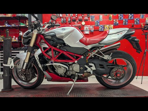 MAINTENANCE MV AGUSTA BRUTALE 910