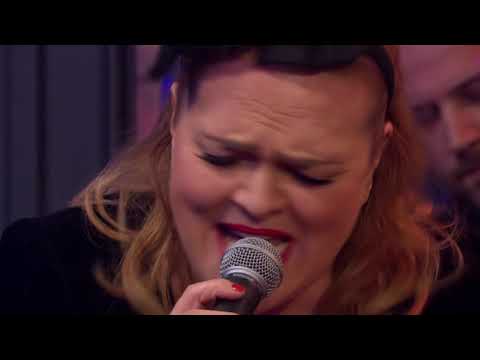 06. Miroslav Lesić i Daria Hodnik Band - Pružam ruke sreći