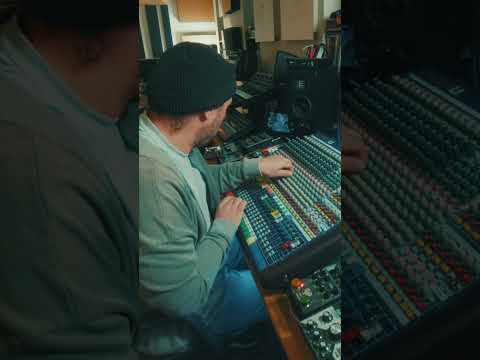 Dennis Brown - Promised Land [DUB] 🎛️ DUBSTATION | Ep.#37