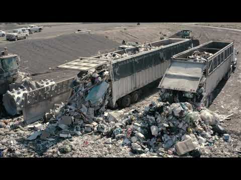 WALKING FLOOR® trailers used at a transfer station and landfill