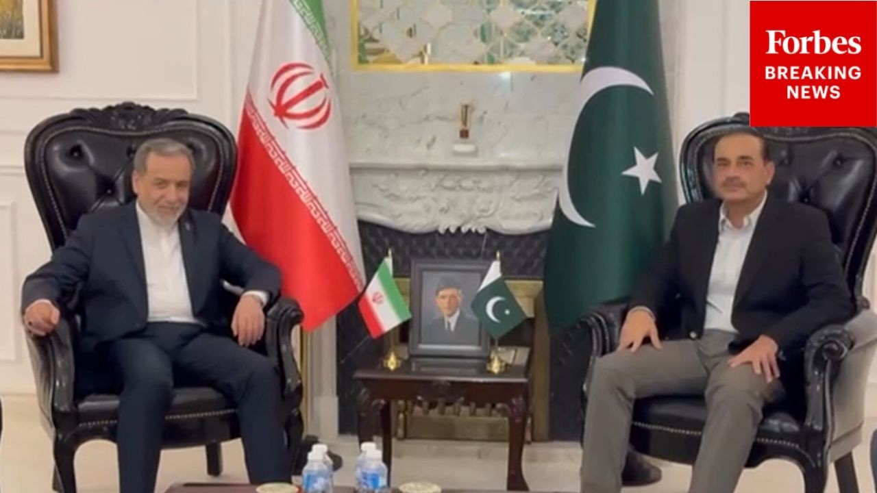 Video | JUST IN: Iranian Foreign Minister Meets With Pakistani Officials Amid Bilateral Talks In Pakistan