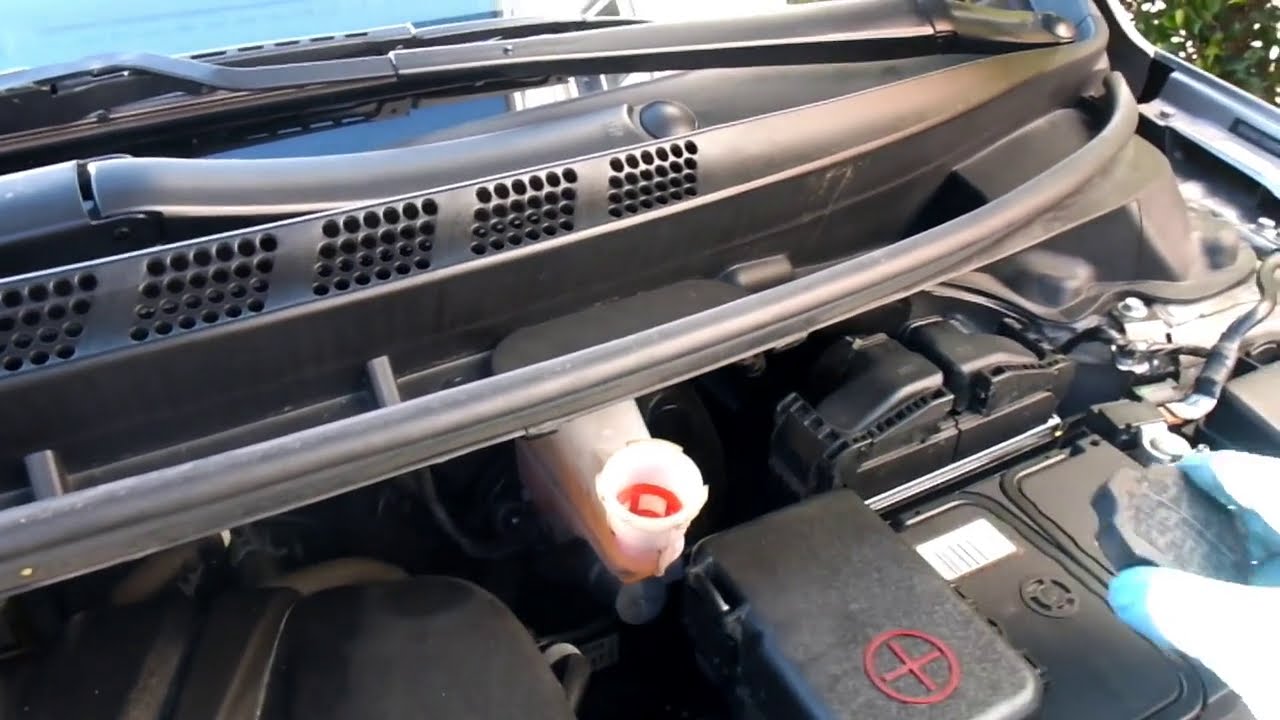 How to Remove Brake Reservoir Cap