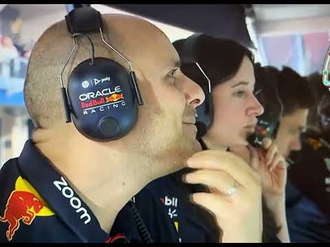 Gianpiero laughs during P2 Grand Prix Abu Dhabi about Verstappen near Hannah Schmitz