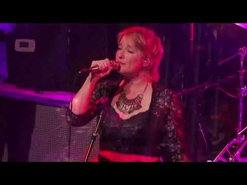 SIXPENCE NONE THE RICHER “Kiss Me” (11.22.24)