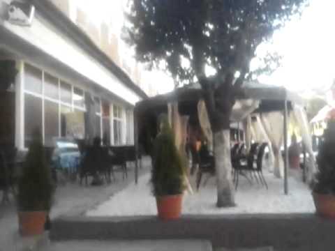 Otelu rosu Queen?s Pub