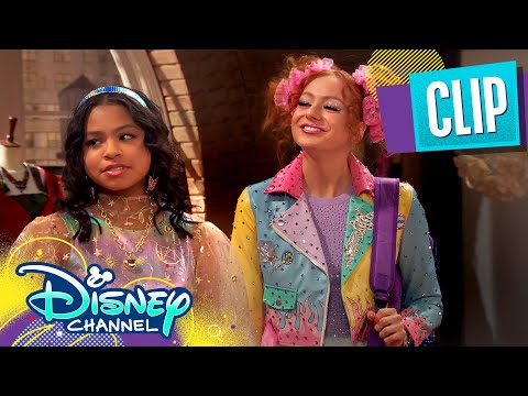 Nia's New Makeover 💄| Raven's Home | Disney Channel