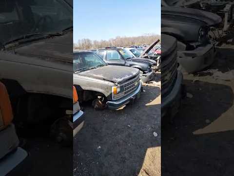 Should I buy this sm465 out of this 1988 c1500 or stay with the 4l60e in are 1995 Chevy ls project