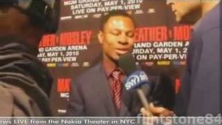 Floyd Mayweather Clowns Shane Mosely's Suit 