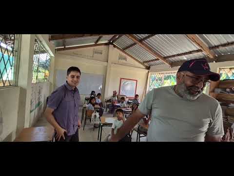 Campo Alegre y Tierra Roja del Tena, provincia de Napo, son 100 escuelitas. Avanzamos, Reyes