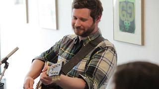 #StraightUnplugged: Dan Mangan plays &#39;&#39;Indie Queens are Waiting&quot;