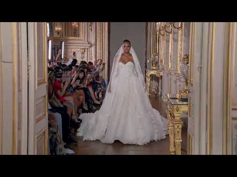 quick Looks Tony Ward Fall-winter 2022/23 Couture fashion show