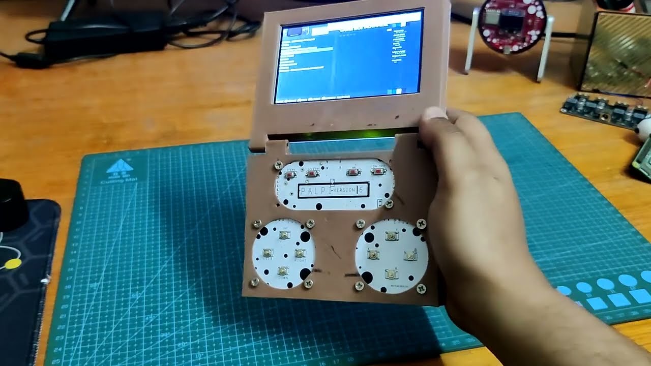 PAá¸ºPi V6 Raspberry Pi Game Console - YouTube