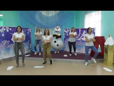 Семейный флешмоб " Танцуем всей семьей"