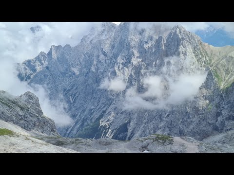 Die Zugspitz Gletscherbahn Luftseilbahn bringt aus auf die Zugspitze Gletscherbahn auf die Zugspitze