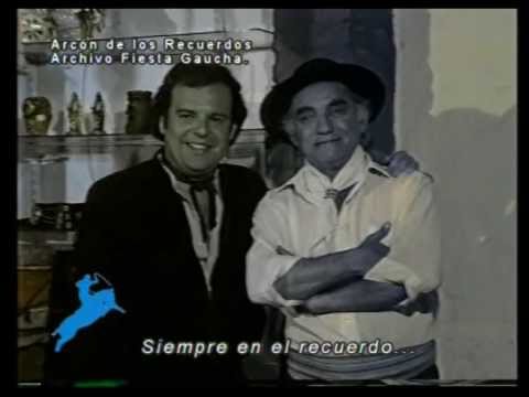 Cachito Lombardi, el alegre payador con Daniel San Luis en el palo borracho  (Archivo año 1989)