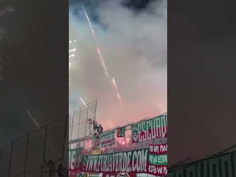 "Furia Verde Recibimiento  ante pachuca, juego conmemorativo  por el centenario" Barra: Fúria Verde &bull; Club: Marathón
