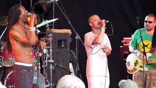 The Beat - Rankin' Full Stop / Mirror In The Bathroom - Live at Glastonbury 2010