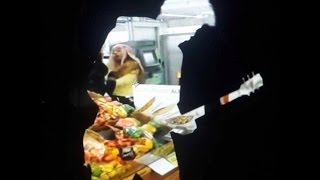 Bologna Violenta - Incredibile lite al supermercato