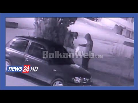 Me maska covidi dhe kapuça, ja si autorët i vendosën zjarrin makinës së shefit të paraburgimit në..