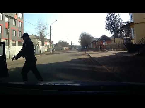 З’явилося відео із затриманням квартирних крадіїв у Франківську. ВІДЕО