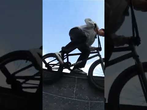 Martin siman is always fiending. @tbb-bike2957 x @Fiendbmx  #fyp #thrasher #bmx