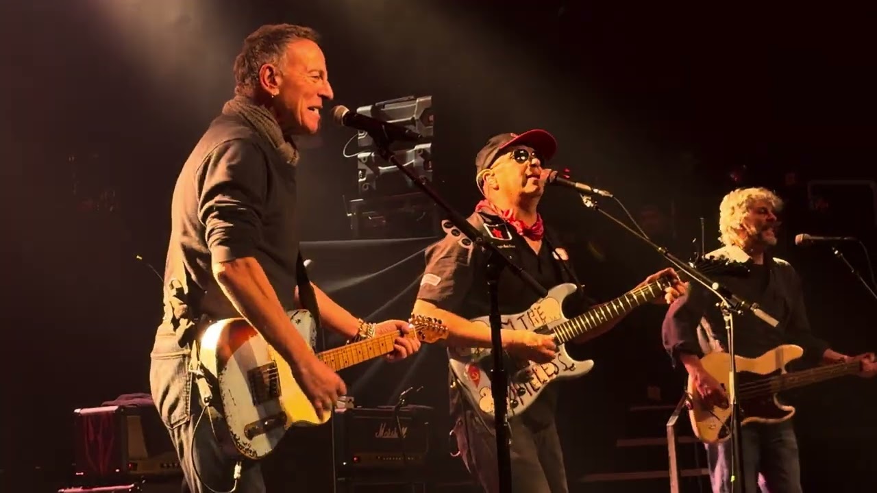 Bruce Springsteen + Tom Morello - The Ghost of Tom Joad - YouTube