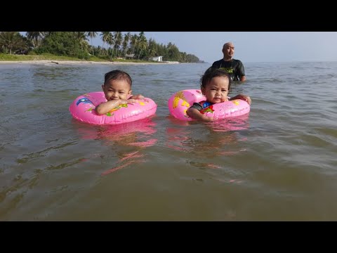 Bermain Polo Air Di Pantai Telok Kemang Port Dickson (Keluarga Desa Muhibbah)