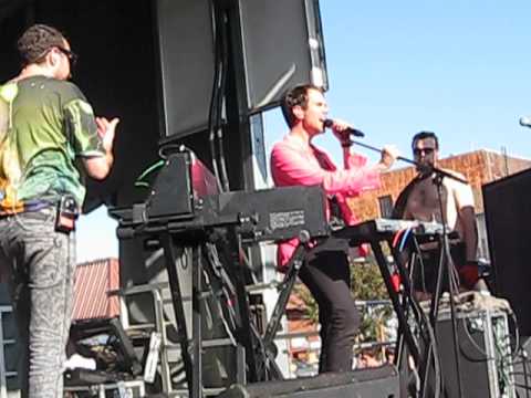 The Presets - Kicking And Screaming/My People live @ Folsom Street fair, SF - September 28, 2008