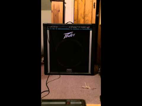 Peavey TNT 115 Bass combo with scorpion